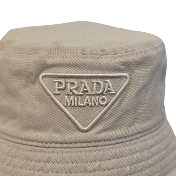 Hat Prada