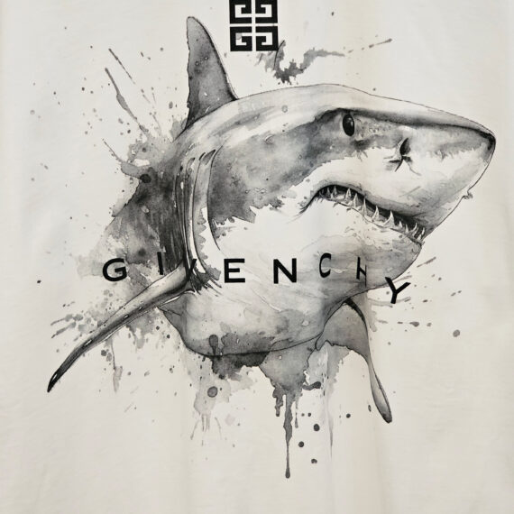 Givenchy T-shirt